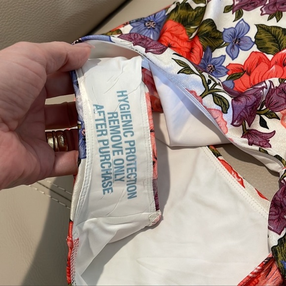 Zimmermann cut out floral swimsuit AU sz 1 - Picture 10 of 10